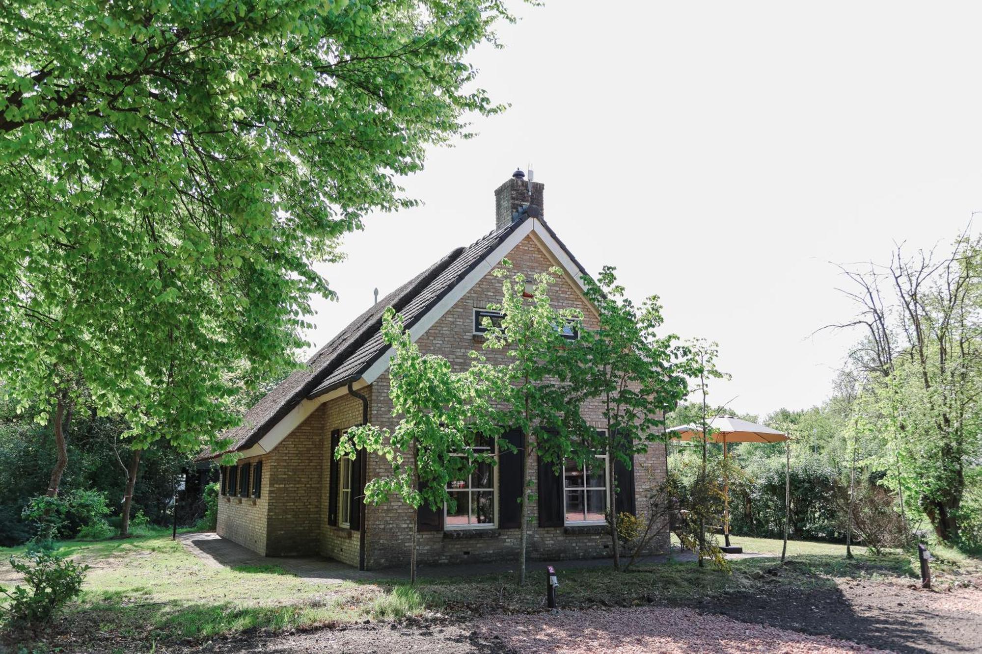 Camping De Reeenwissel Hoogersmilde Exterior photo